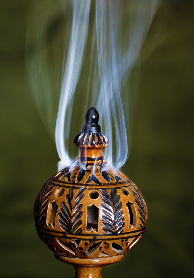 incensiere-che-fuma incensiere che fuma